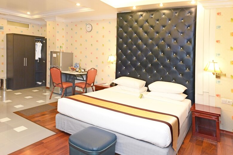 Hotel Grand United (ahlone Branch)