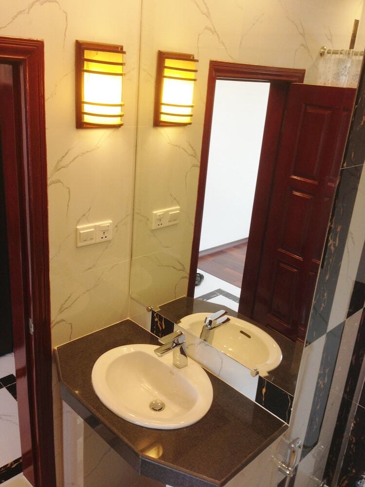 Hotel Grand United (ahlone Branch)