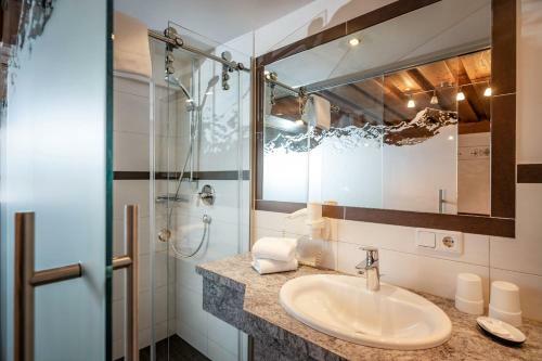 Hostal Pension Alpengru�