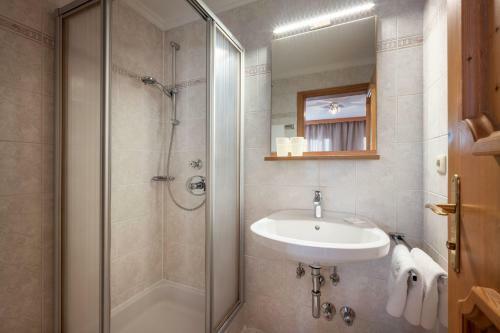 Hostal Pension Alpengru�