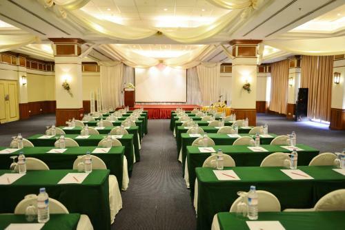 Hotel Summit Parkview Yangon