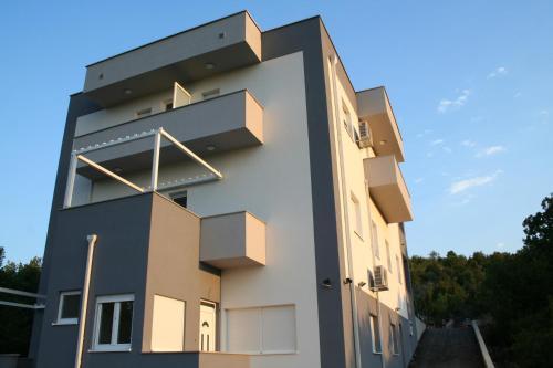 Apartments Planinich