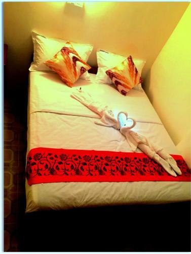 Everest Hotel