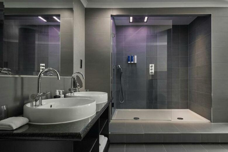 Hotel The Glasshouse Autograph Collection By Marriott