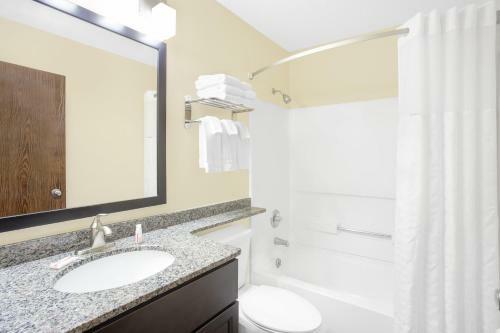 Hotel Baymont Inn & Suites Holland