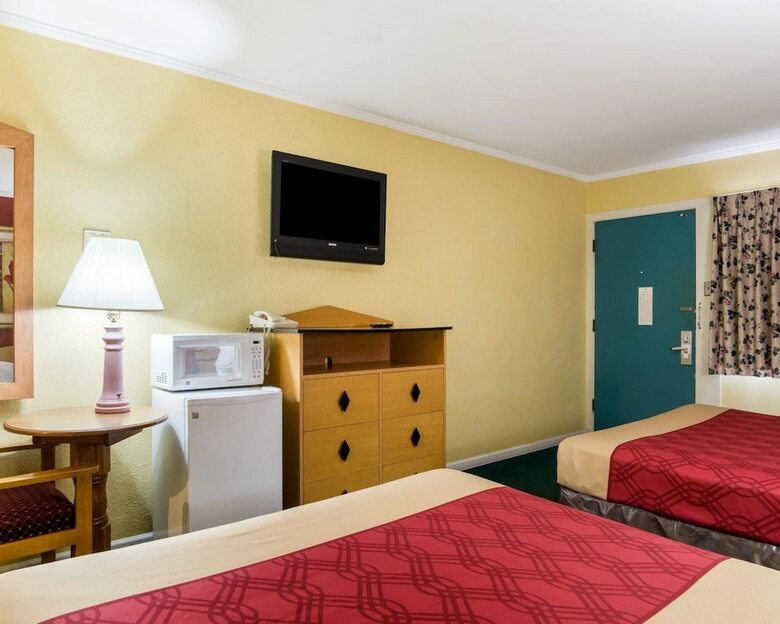 Hotel Econo Lodge Topeka