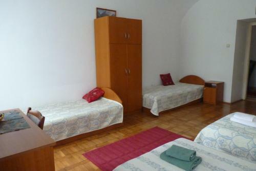 Hotel Kast�lysz�ll� Szarkav�r