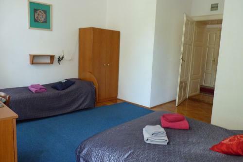 Hotel Kast�lysz�ll� Szarkav�r