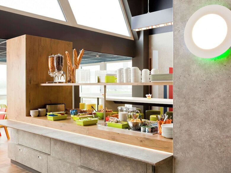 Hotel Ibis Budget Pontault Combault Rn4 Marne La Vall�e