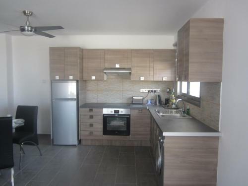 Marina Apartments 211