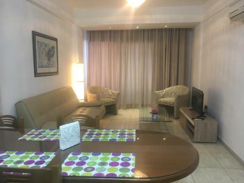 Marina Apartments 211
