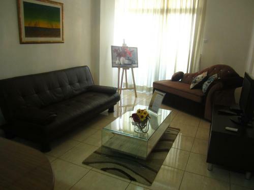 Marina Apartments 211
