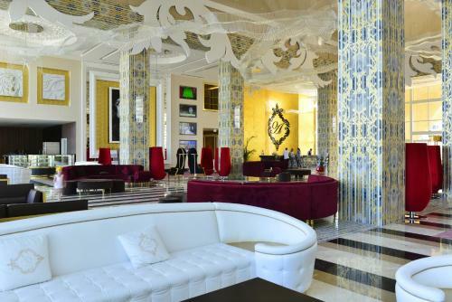 Hotel Azura Deluxe Resort & Spa