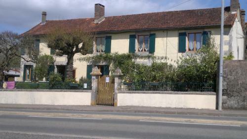 Bed & Breakfast La Maison Jaune