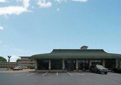 Motel Ambassadors Inn And Suites - Virginia Beach