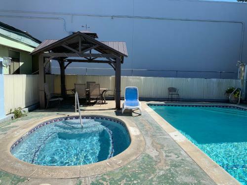 Motel Sandyland Reef Inn