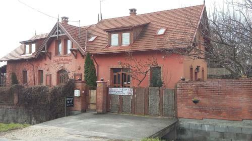 Hostal Ker�miapark Guesthaus