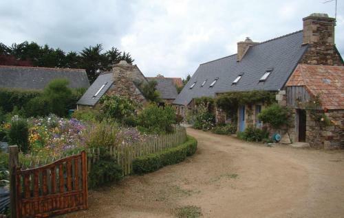 Holiday Home Notre Dame De Cenilly O-687
