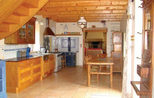 Holiday Home Notre Dame De Cenilly O-687