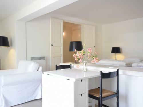 Fantastic Apartment In Montbrun-les-bains With Balcony