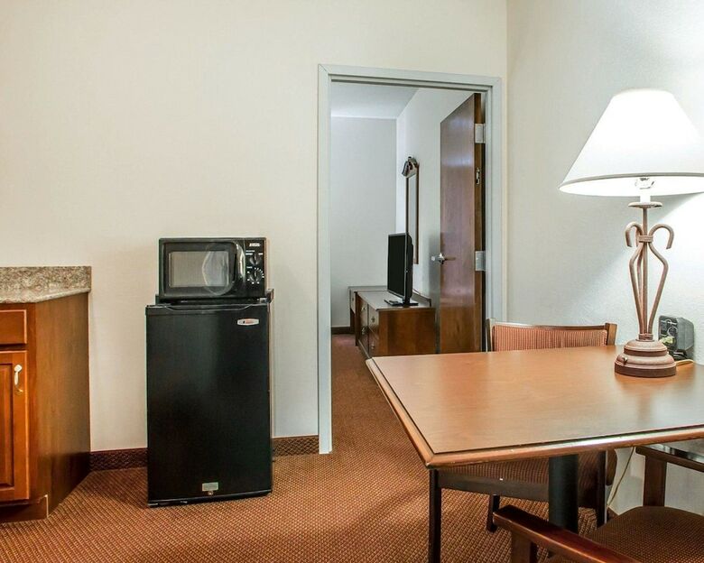 Hotel Comfort Suites - Jefferson City