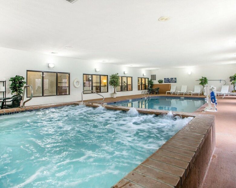Hotel Comfort Suites - Jefferson City