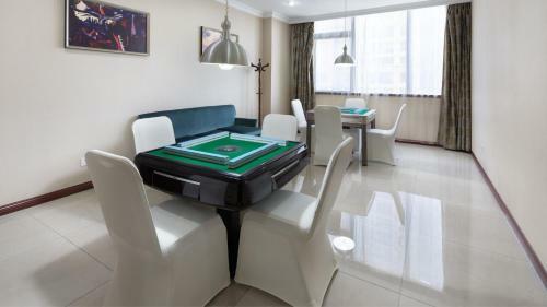 Jinling Treasure Island International Hotel