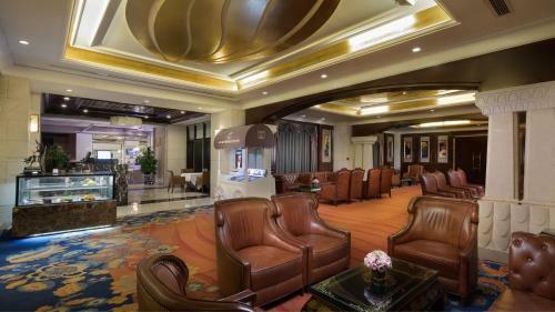 Jinling Treasure Island International Hotel