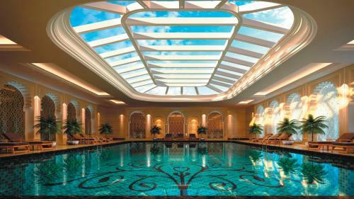 Jinling Treasure Island International Hotel
