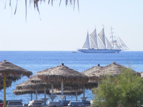 Hotel Perissa Bay