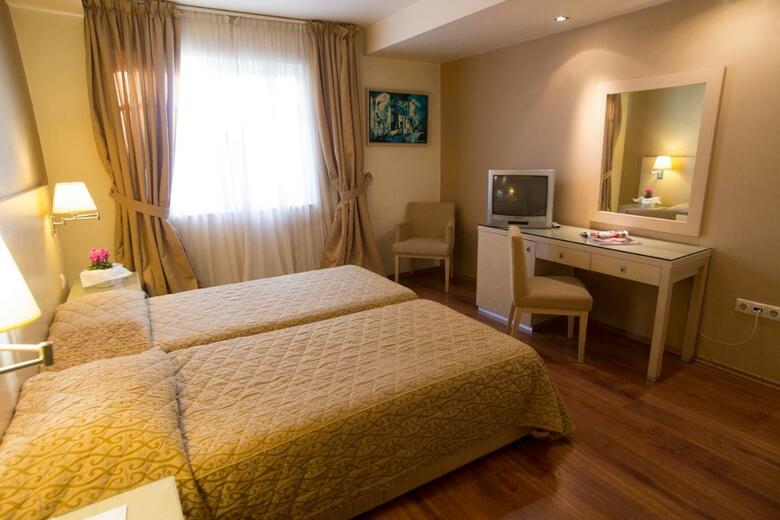 Hotel Davitel Tobacco