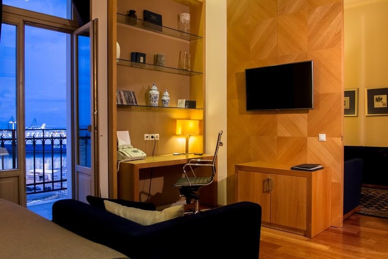 Hotel Gdm Megaron