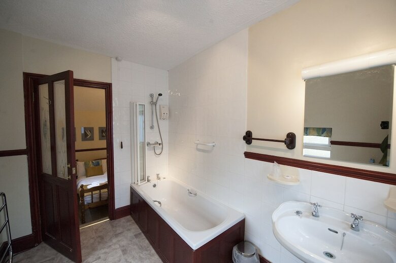 Agroturismo Cwmwennol Country House