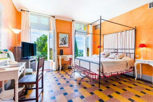 Hotel Hostellerie Du Ch�teau Des Fines Roches