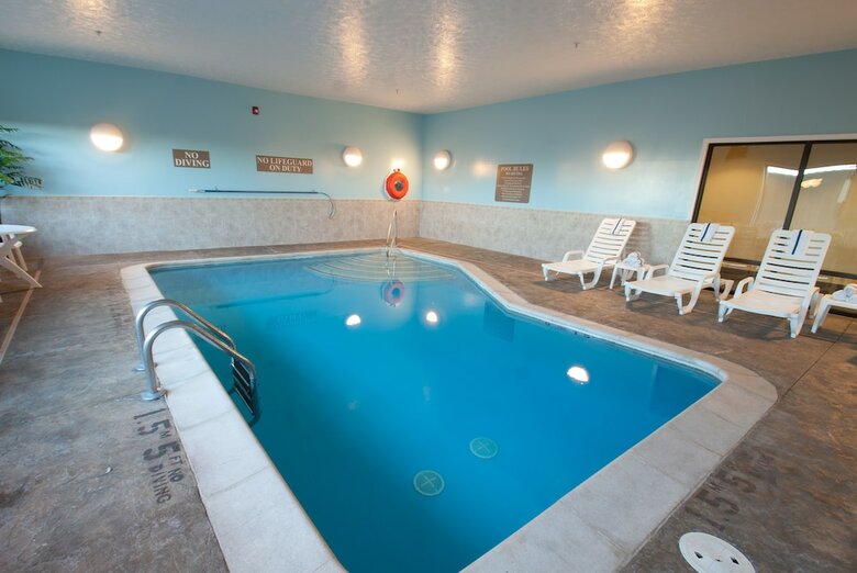 Hotel Comfort Suites Speedway - Kansas City