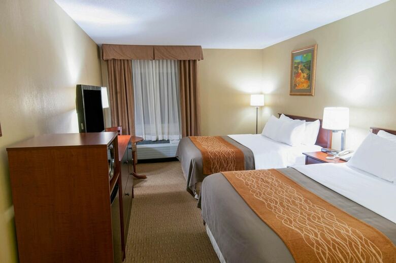 Hotel Comfort Inn Amish Country