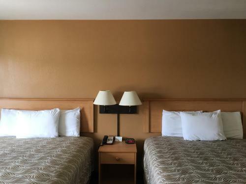 Hotel Hometown Inn
