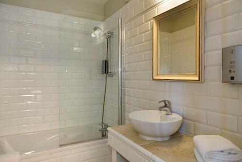 Hotel H�tel Des Chateaux
