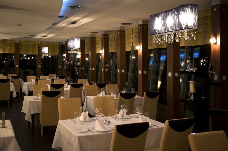 Holiday Beach Budapest Wellness Hotel With Sauna Park