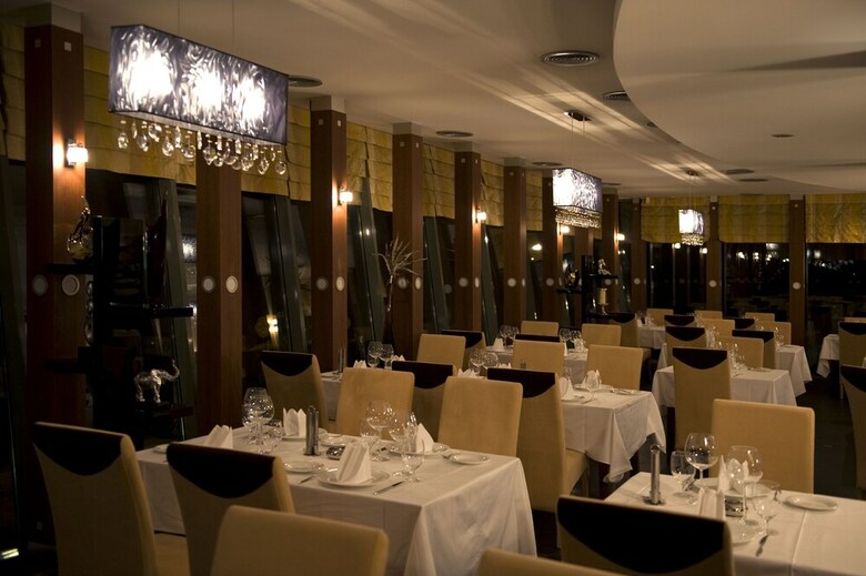 Holiday Beach Budapest Wellness Hotel With Sauna Park