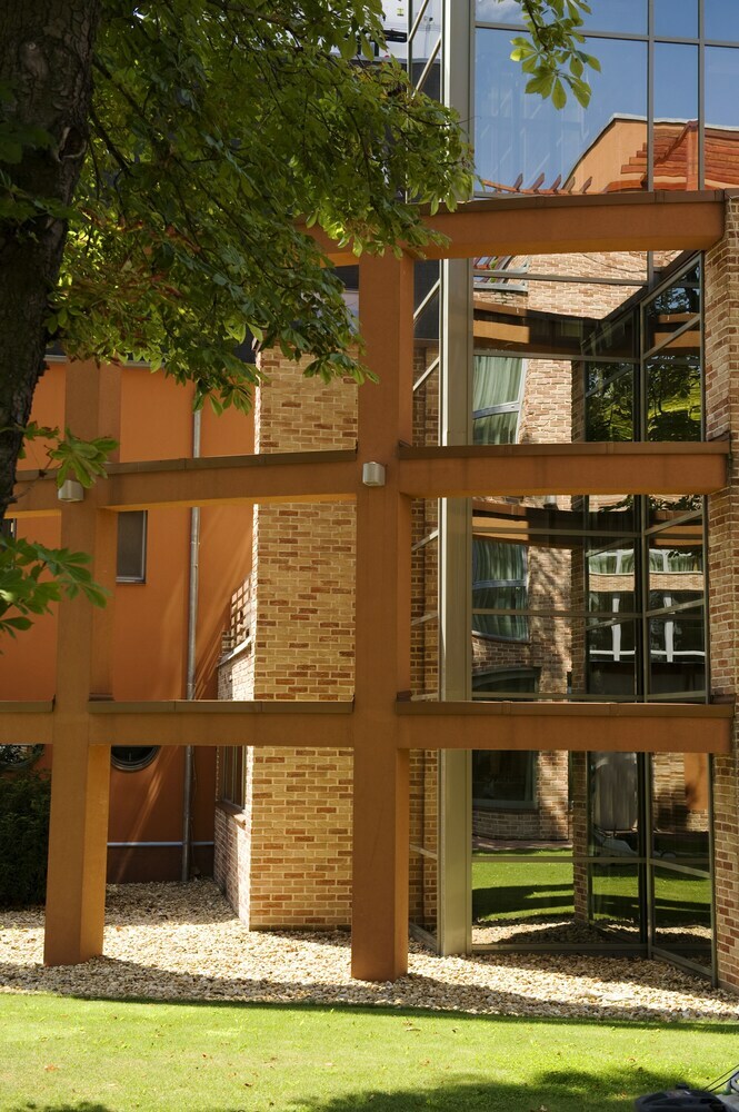 Holiday Beach Budapest Wellness Hotel With Sauna Park
