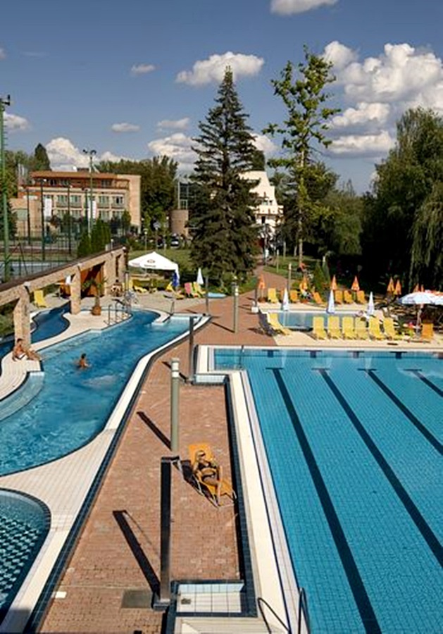 Holiday Beach Budapest Wellness Hotel With Sauna Park