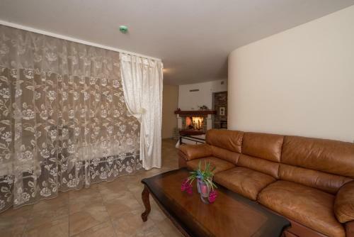 Hostal Baltas Namas
