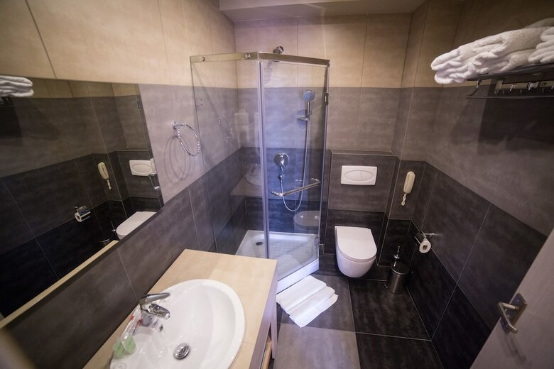 Savaneti Hotel