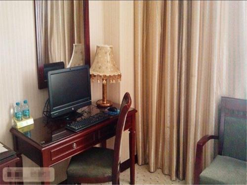 Vienna Hotel Zhongkai Road Branch