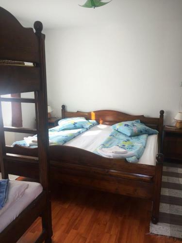 Hostal Pensiunea Bontos