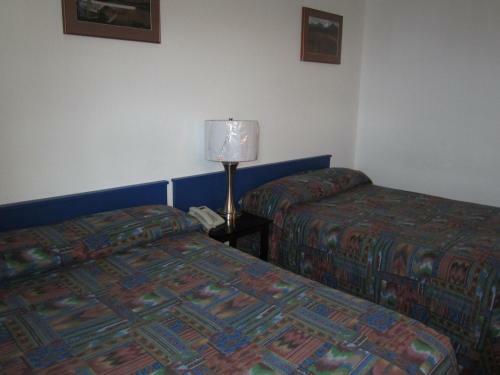 Nisutlin Trading Post Motel