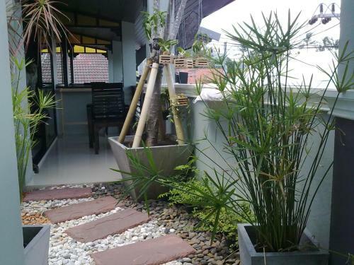 Hostal Lamoon Lamai House