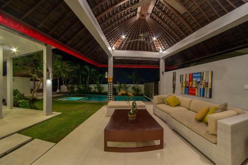 Villa Seratus