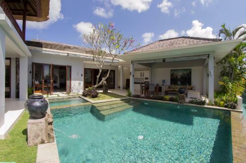 Villa Seratus